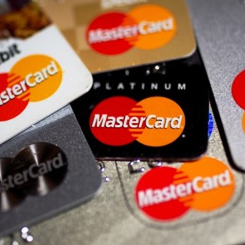 Revolucija u plaćanju: Pogledajte kako će uskoro izgledati kartice za bankomate! (VIDEO)