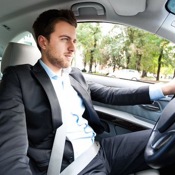 TRAŽI SE "PART TIME" VOZAČ: Dobiješ i kola i platu