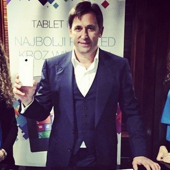 Svetski, a naš: Predstavljen prvi Tesla smart mobilni telefon