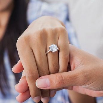 Šta reći: Ovaj momak je šokirao sve na maturskoj večeri!