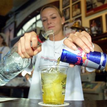 Novo pravilo prodaje pića u kafićima