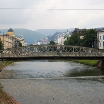 Sarajevo: Ajfelov most svira kao orkestar!