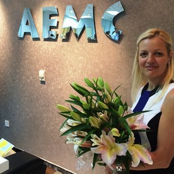 Osmesi, cveće i čestitke: Svečano otvaranje AEMC