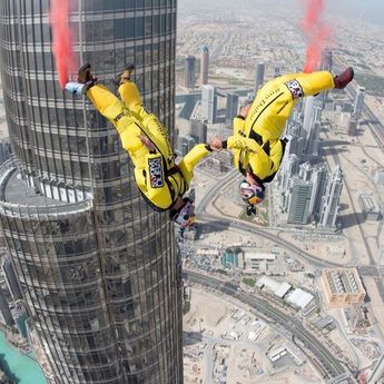 Da se smrzneš: Bejz-džamp sa Burdž Kalife (360 VIDEO)