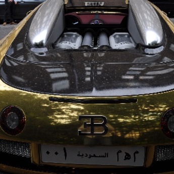 London: Saudijski milijarderi u zlatnim super-automobilima!