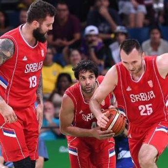 Finale Srbija – SAD: Navijanje za Orlove u Dubaiju! (VIDEO)