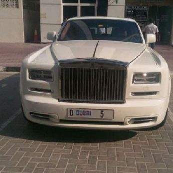 Bez protekcije: Milijarder kažnjen zbog pogrešnog parkiranja