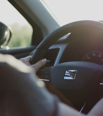 Biro vodič: Kako da zamenite srpsku vozačku dozvolu u UAE