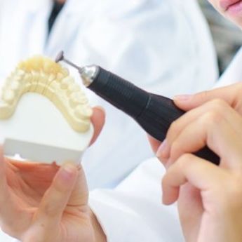 Oglas: Posao za zubne tehničare