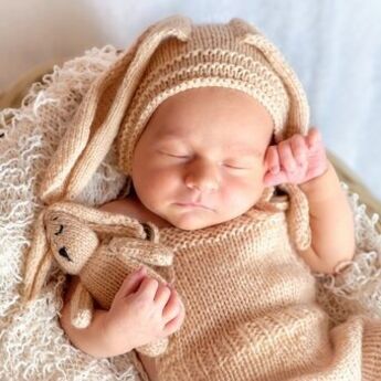 ​PUTOVANJE SA BEBOM: Ovo su pravila koja bi trebalo da znate