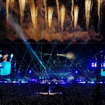 ​Naslov članka: Coldplay u Abu Dabiju: Magična noć za pamćenje