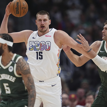 ​Denver pobedio Milvoki: Jokić briljirao u još jednom trileru