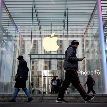 ​Apple u vazdušnoj trci s carinama: 600 tona iPhone-a preko okeana