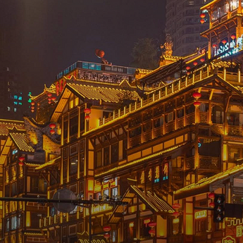 ​Voz kroz zgradu, most na 13. spratu: Chongqing novi hit među turistima iz Jugoistočne Azije