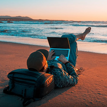 ​Leto više nije pauza – digitalni nomadi iz GCC regiona sele se sa stilom (i WiFi-em)