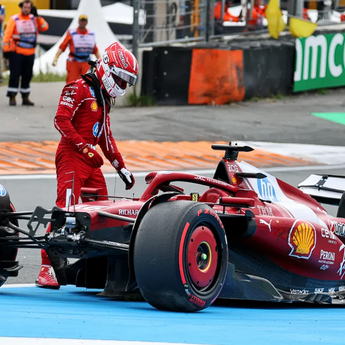 ​Ferrari katastrofa na Zandvortu: Hamilton i Leclerc završili u barijerama